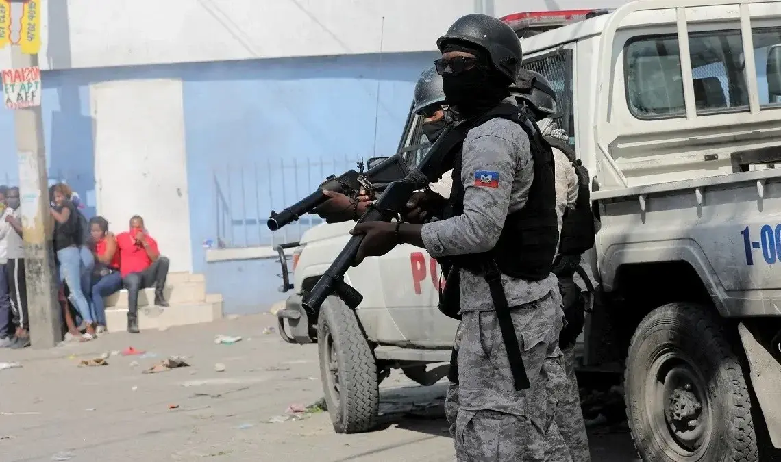 Policía de Haití dice que mató a varios miembros de las bandas de alias ´Barbecue´